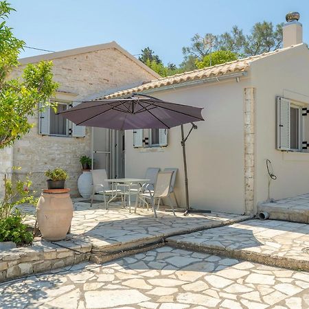 Emilios Stone House Villa Gaios Exteriör bild