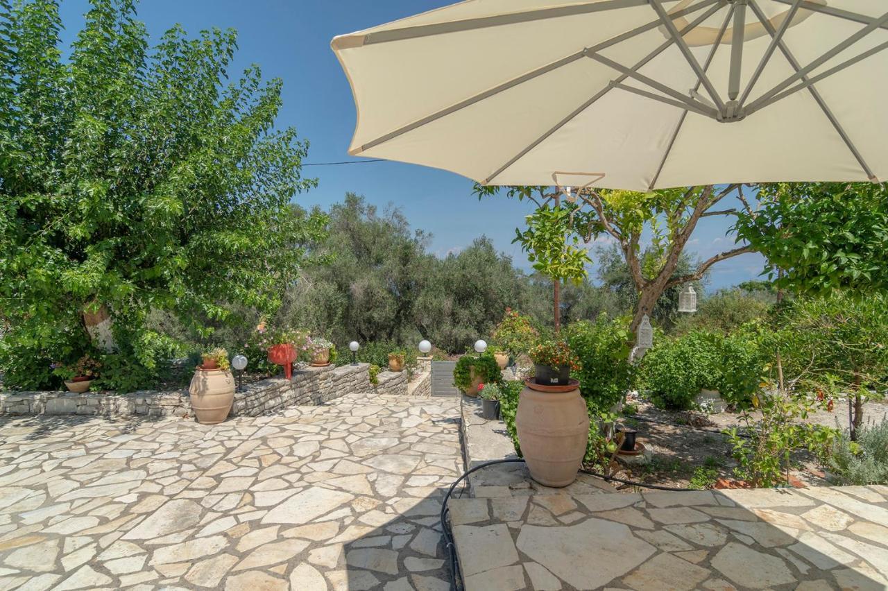 Emilios Stone House Villa Gaios Exteriör bild